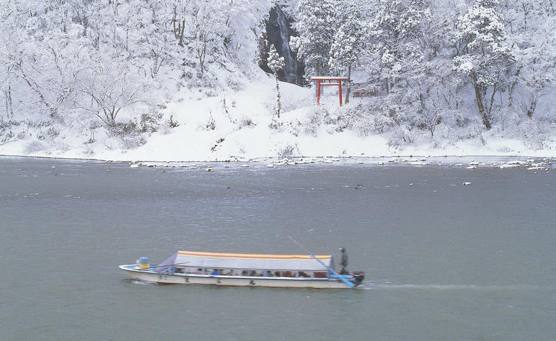 最上川芭蕉ライン舟下り - kingdom of winter trip TOHOKU WINTER PLAY